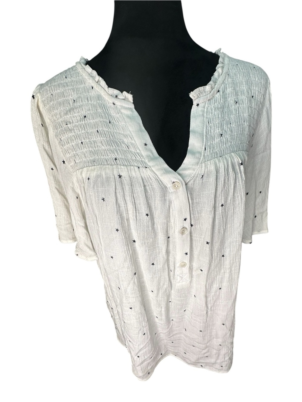 Maurices White Star Flutter Sleeve Button Front Top – Size S – NWT